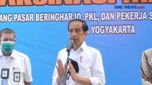 Presiden Jokowi Tinjau Vaksinasi Massal PKL dan Pelaku Usaha Malioboro