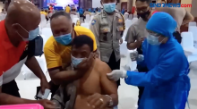 Polisi Nangis Takut Disuntik Vaksin Covid-19 di Denpasar