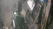 Video Rekaman CCTV Aksi Pencurian di Jaktim, Pelaku Gunakan Atribut Ojol