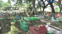 Hilangkan Kesan Angker, TPU di Grobogan Penuh Makam Warna-warni