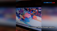 Aksi Ibu dan Anak Mencuri Pakaian Terekam CCTV