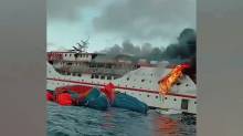 Detik-Detik Kapal KM Karya Indah Terbakar di Perairan Kepulauan Sula