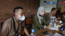 Seorang Guru Honorer di Semarang Terjerat Pinjaman Online  Rp206 Juta