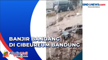 Banjir Bandang Terjang Cibeureum Bandung, Motor Parkir Hanyut Terbawa Arus