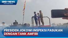 Presiden Jokowi Naik Tank Amfibi TNI AL, Inspeksi Pasukan di Monas