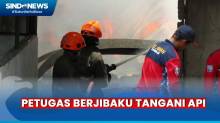 Kebakaran Landa Pabrik Tekstil  di Bandung, 14 Unit Mobil Damkar Terjun ke TKP