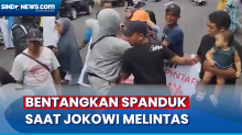 Petugas Amankan Warga yang Bentangkan Spanduk saat Jokowi Melintas di Gunungkidul