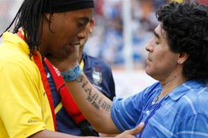 Maradona: Ronaldinho Bukan Penjahat!