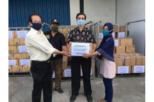 Grup Ikan Asin Salurkan 2.000 Paket Sembako untuk Warga Kapuk Muara