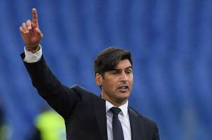 Pelatih Roma:  Sulit Membayangkan Sepak Bola Tanpa Pelukan