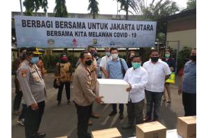 Polres Jakut Distribusikan 1.000 Paket Sembako dan Ikan Segar untuk Masyarakat