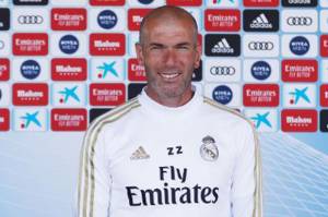 Zidane: DNA Real Madrid adalah Memenangkan Gelar