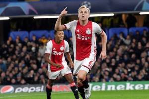 Gelandang Muda Ajax Jadi Rebutan Madrid dan Newcastle