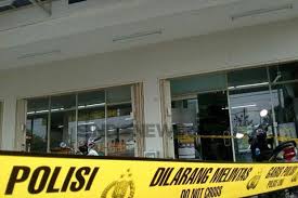 Polisi Ringkus 5 Spesialis Pembobol Minimarket di Bekasi