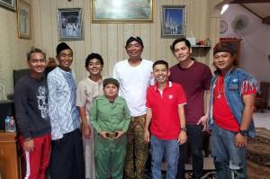 Kampung Ember, Drama Komedi yang Tidak Hanya Mengocok Perut