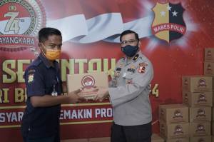 HUT Bhayangkara ke-74, Polri Bagikan 3.200 Paket Sembako untuk ODGJ