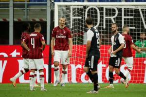 Senangnya Ibrahimovic Bisa Tertawakan Ronaldo Saat Milan Permalukan Juventus