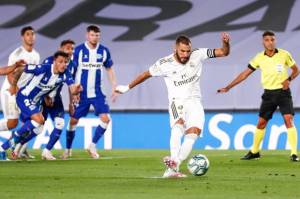 Babak I Real Madrid vs Alaves: Penalti Benzema Gol ke-500 Rezim Zidane