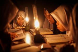 Dukung Pendidikan, PLN-YBM Terangi 36 Madrasah di Jabar dan Jateng