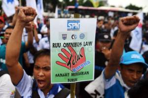 Kecewa Tripartit Omnibus Law Ciptaker,  Pekerja Siapkan Demo Besar-besaran
