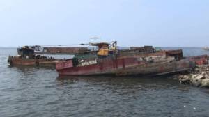 Pemotongan Bangkai Kapal Ilegal di Kali Baru Bisa Terjerat Prosedur Hukum