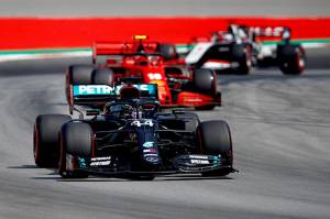 Lewis Hamilton Kuasai Sesi Kualifikasi di Barcelona, Ferrari Tertinggal