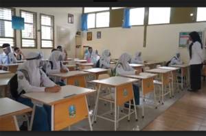 42 Guru Meninggal, FSGI: Banyak Pemda Masih Wajibkan Guru Hadir ke Sekolah