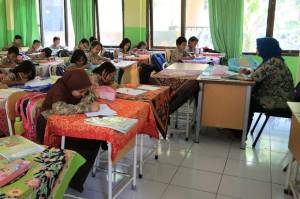 Atasi Keluhan PJJ, Jateng Tingkatkan Kapasitas 4.000 Guru SMA-SMK