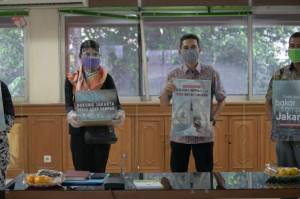 Capai 18 Ribu Suara, Koalisi Langit Biru Jakarta Serahkan Petisi ke DLH DKI