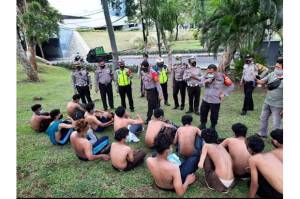 Polisi Amankan 18 Orang Diduga Kelompok Anarko di Semanggi