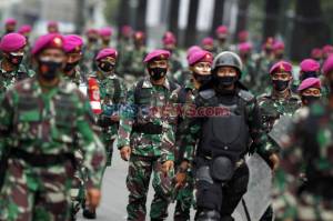 3 Akses Menuju Jakarta dari Depok Ditutup Personel TNI-Polri