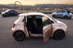 Fiat 500e 3 + 1 2021, Mobil Listrik Mungil dengan Tiga Pintu