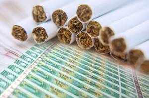 Keroyokan Minta Pemerintah Tunda Kenaikan Cukai Rokok