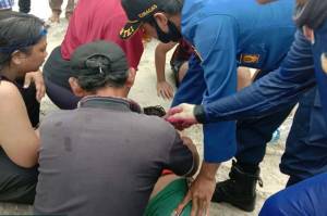 Berenang di Laut Tanpa Pelampung, Tiga Bocah Tenggelam Diselamatkan Petugas