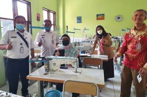 SMK Ujicoba Belajar Tatap Muka, KPAI Dorong Pemda Biayai Tes Swab Guru-Siswa