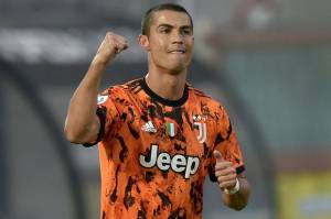 Pirlo Tegaskan Ronaldo Bukan Anak Emas di Juventus