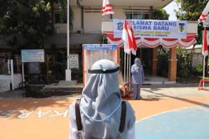 Guru SD-SMP Mulai Masuk Sekolah di Surabaya, Ini Curhatan Mereka
