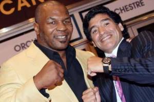 Duka Mike Tyson Iringi Kepergian Diego Maradona