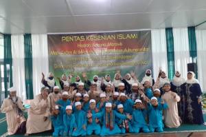 Lestarikan Budaya Islam, Majelis Taklim Masjid Al Ikhlas Gelar Pentas Seni