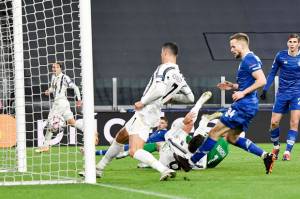 Juventus Gunduli Kyiv, Ronaldo Cetak Gol ke-750