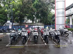 Terabas Hujan, YIMM Ajak Media Geber Yamaha Gear 125 Jakarta - Sentul