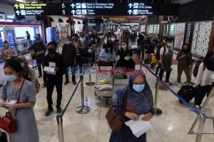 Server Kemenkes Down Bikin Penumpang di Bandara Soetta Kacau