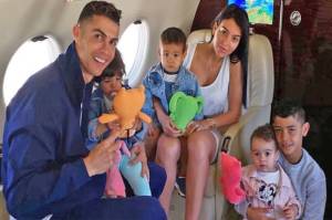 Ronaldo Ceritakan Momen Lucu ketika Anak Bungsunya Ketahuan Makan Cokelat