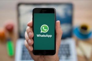 Lewat Aturan Baru, WhatsApp Paksa Pengguna Berbagi Informasi dengan Facebook