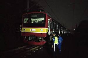 Hendak ke Warung, Remaja Patahunan Bogor Tewas Tersambar KRL Commuter Line