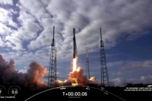 Catatkan Rekor, SpaceX Luncurkan 143 Satelit Dalam Sehari
