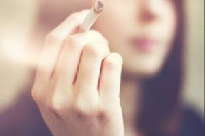 Merokok Picu Kanker Usus Besar