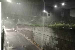 Jakarta Diguyur Hujan, Bina Marga Aktifkan Dua Pompa Air di Underpass Cawang