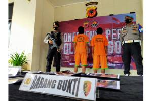 Polisi Ciduk Pembuang Limbah APD Pasien Covid-19 di Bogor