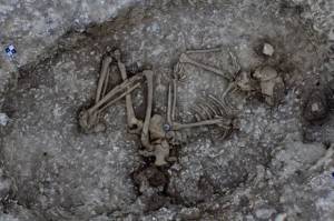 Arkeolog Temukan Kuburan Kuno Berusia 4.500 Tahun di Stonehenge